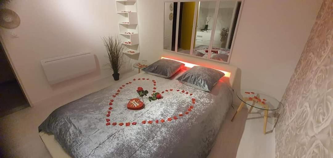 Love Rooms De La Presqu'Ile Saint-Vincent-de-Paul  Exterior photo